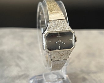 Montre pour femme Seiko vintage des années 1970 à cadran carré, bracelet texturé argenté, remontage mécanique, course à pied, cadeau pour femme