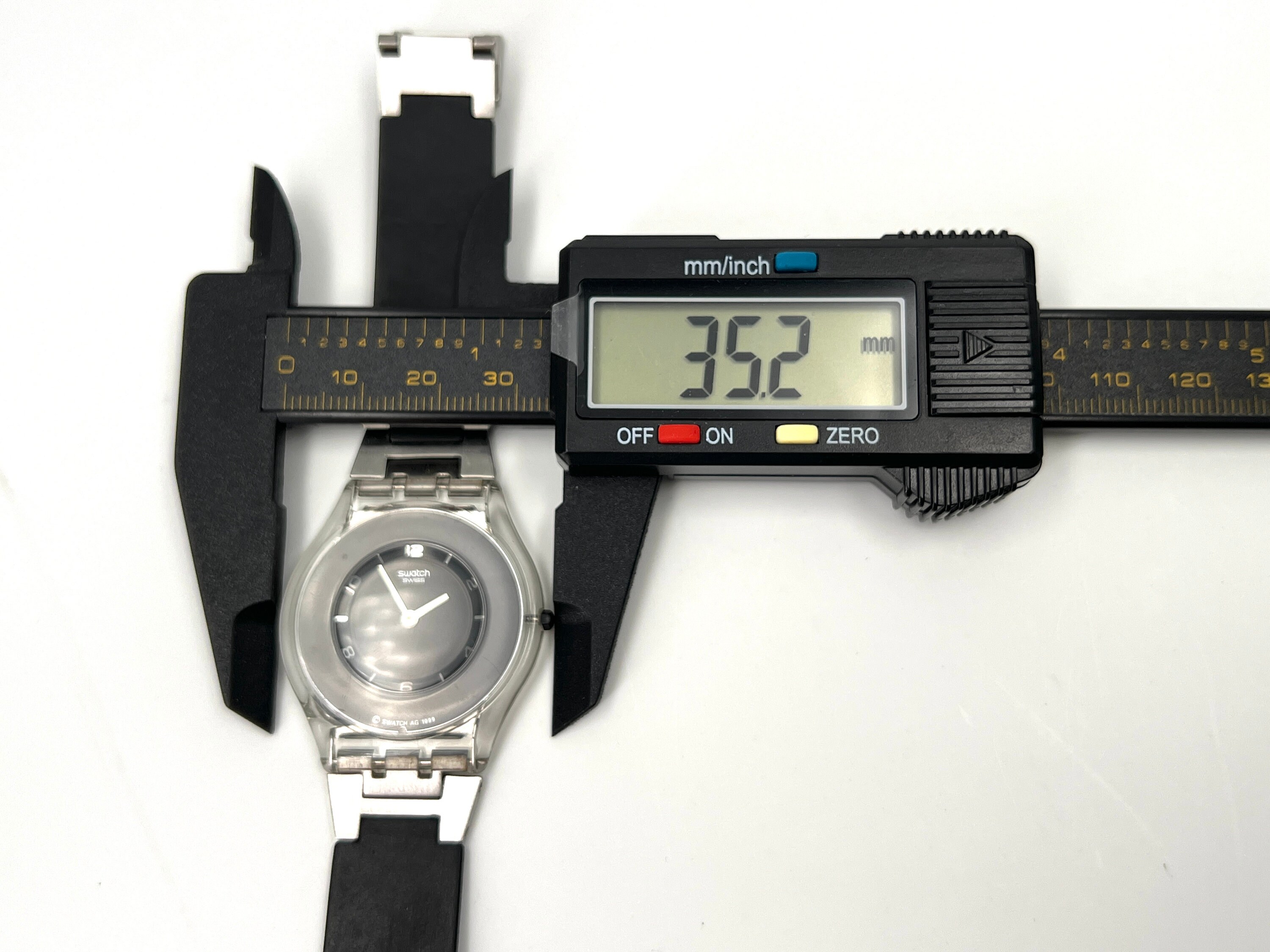 Vintage Swatch Skin AG1999 Ultra Thin Unisex Watch, Clear Case, Black Dial, Stainless Steel Band, Running With New Battery, Rare - Etsy Vintage Swatch Skin AG1999 Ultra Thin Unisex Watch, Clear Case, Black Dial, Stainless Steel Band, Running With New Battery, Rare - Etsy