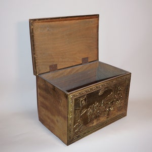 1920s Embossed Brass Box, Brass Trunk Brass, 19th Century English Brass Fireside Box, Antique Coal Bin covered in Embossed Gilt Brass