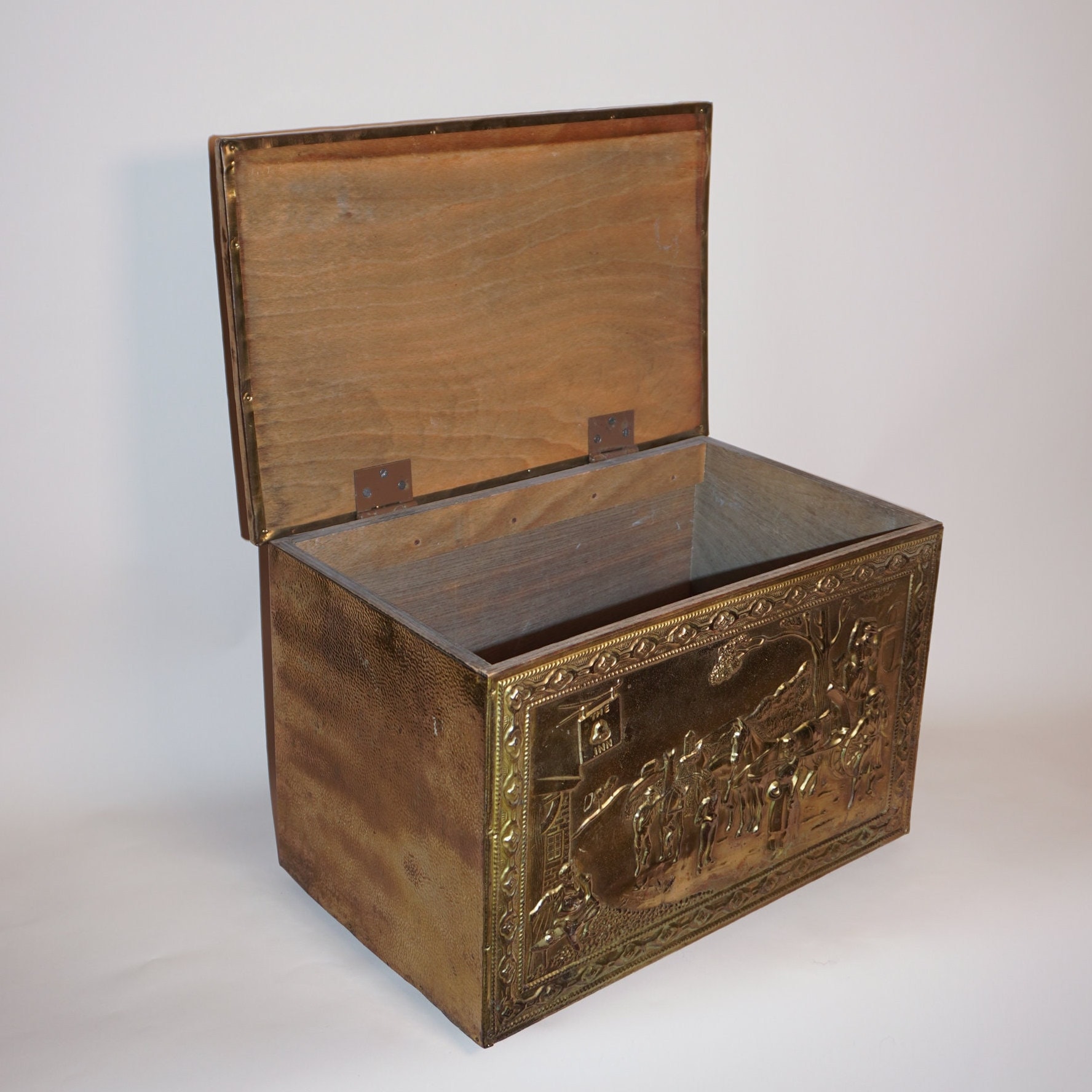 1920s Embossed Brass Box, Brass Trunk Brass, 19th Century English Brass