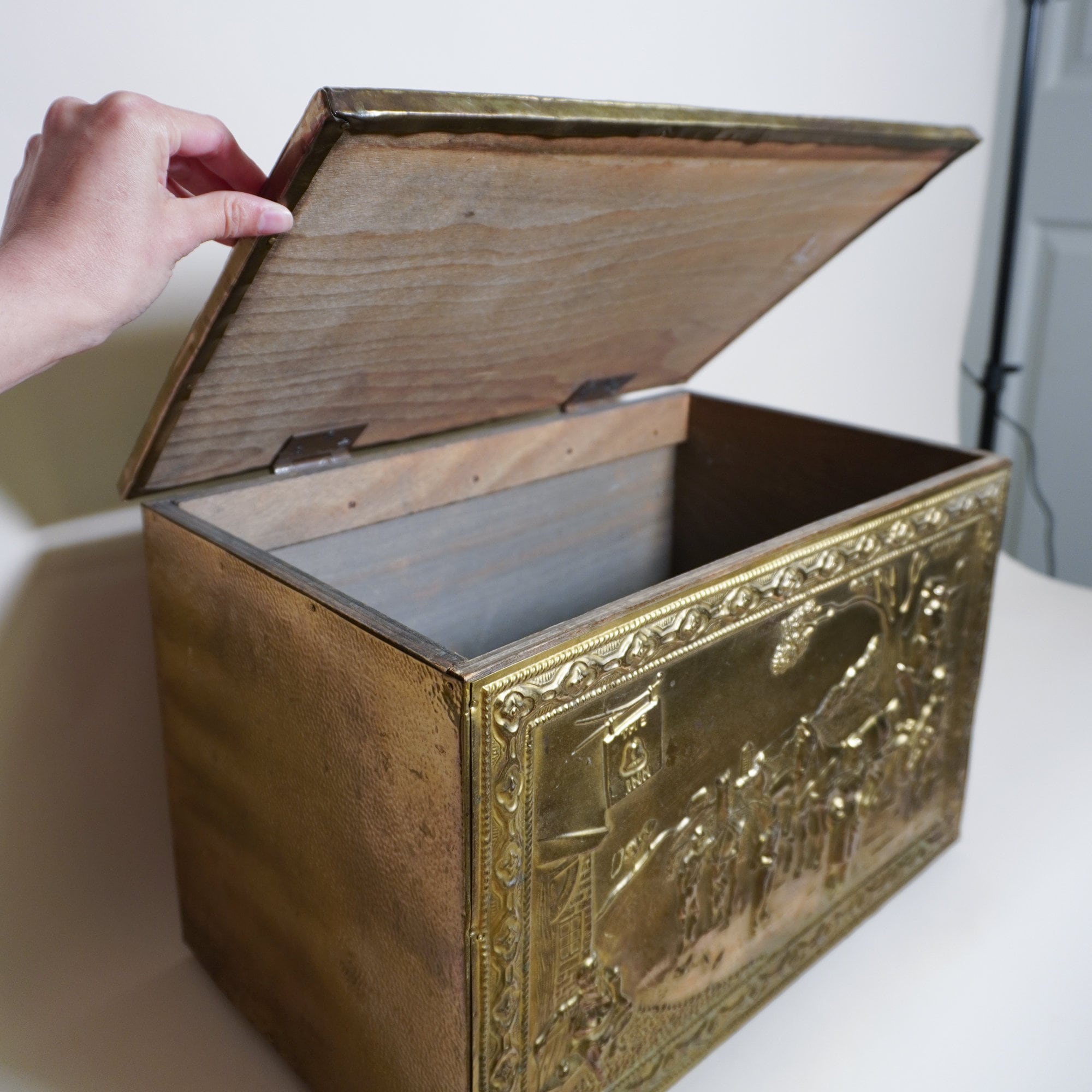 1920s Embossed Brass Box, Brass Trunk Brass, 19th Century English Brass