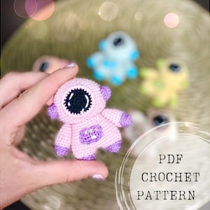 Crochet pattern: tiny cosmonaut crochet pattern, crewmate amigurumi, crewman crochet pattern, cosmonaut crochet amigurumi pattern