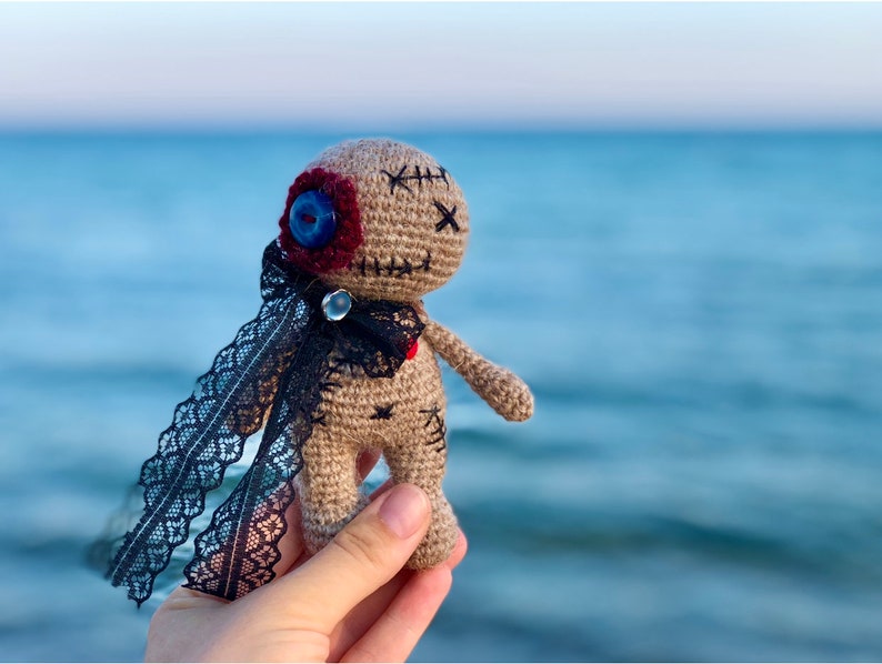 Modèle au crochet : adorable motif au crochet amigurumi vaudou, modèle au crochet de poupée vaudou de taille moyenne image 6