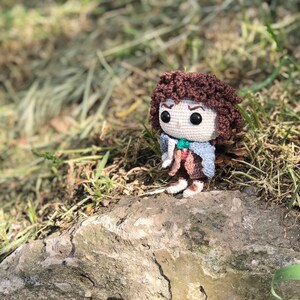 Crochet pattern: Fan art Frodo Baggins crochet pattern, funko POP style Frodo Baggins crochet doll pattern image 2