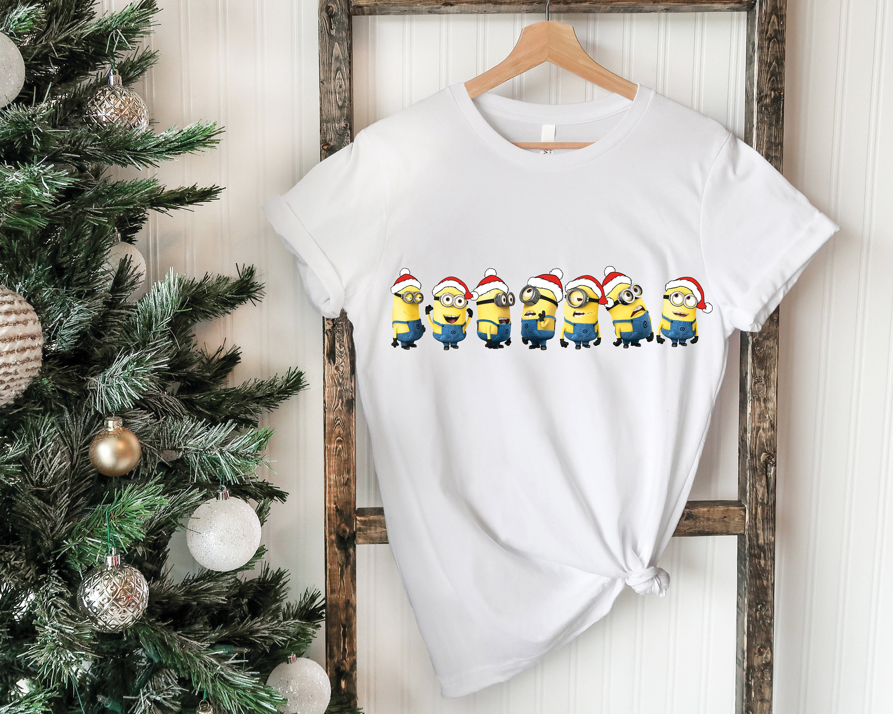 Discover Minions Weihnachtsshirt, Minions Santa T-Shirt