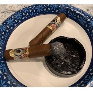 Fondant Cigar Cake Topper, Humidor, cigar cutter, mens cake ideas