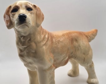 Robert Harrop, Doggie People, CC33 Golden Retriever Playing Golf