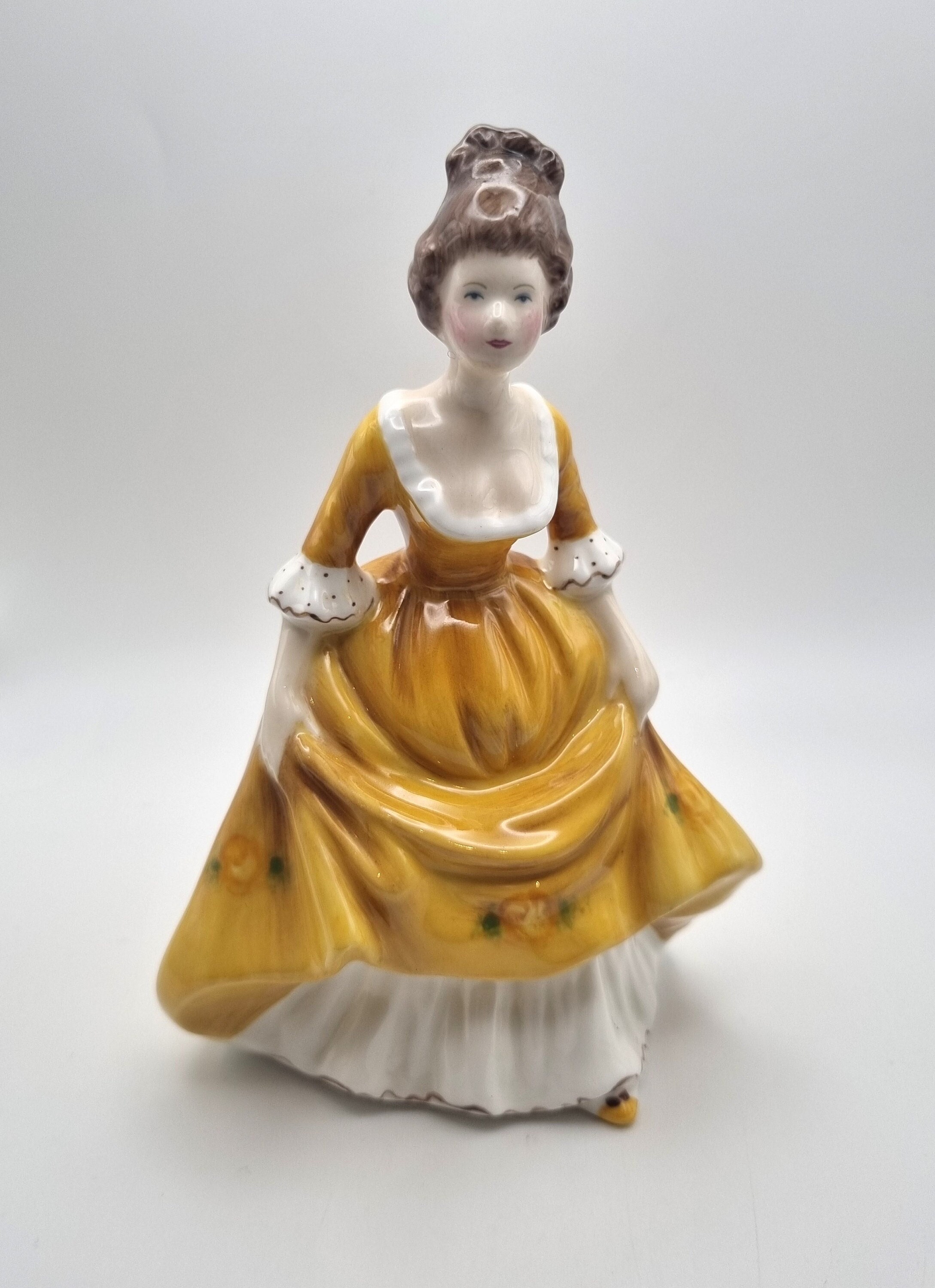 Rare Coalport Figurine: Batleys Race Day 1997, Limited Edition