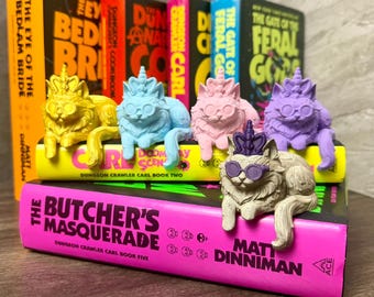 Princess Donut Shelf Sitter Figurine | LitRPG Bookshelf Decor | Shelf Hugger | DCC Mini Figure | Book Lover Collectible Gift | 3D Printed