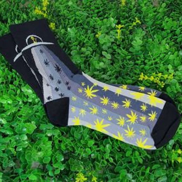 Cannabis socks, Leaf Design Socks, Rasta Socks, Hippe Socks, Socks, Adult Socks, Crew Socks, Weed Socks,