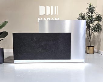 Jade Plus Reception desk (Slat Noir + Silver)