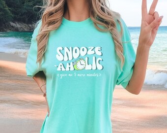 Funny Sleep T-Shirt, Humerous Woman Late Sleeper Shirt, Snooze Sleep In Tee, Oversized Aesthetic, Retro 70's Vibe Tshirt, Wake Up Late
