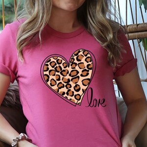 Leopard Print Heart Love T-shirt, Valentines Day Shirt for Women, Valentine&#39;s Day Gift, Love T-Shirt, Cute Valentine&#39;s Tee, Heart T-Shirt