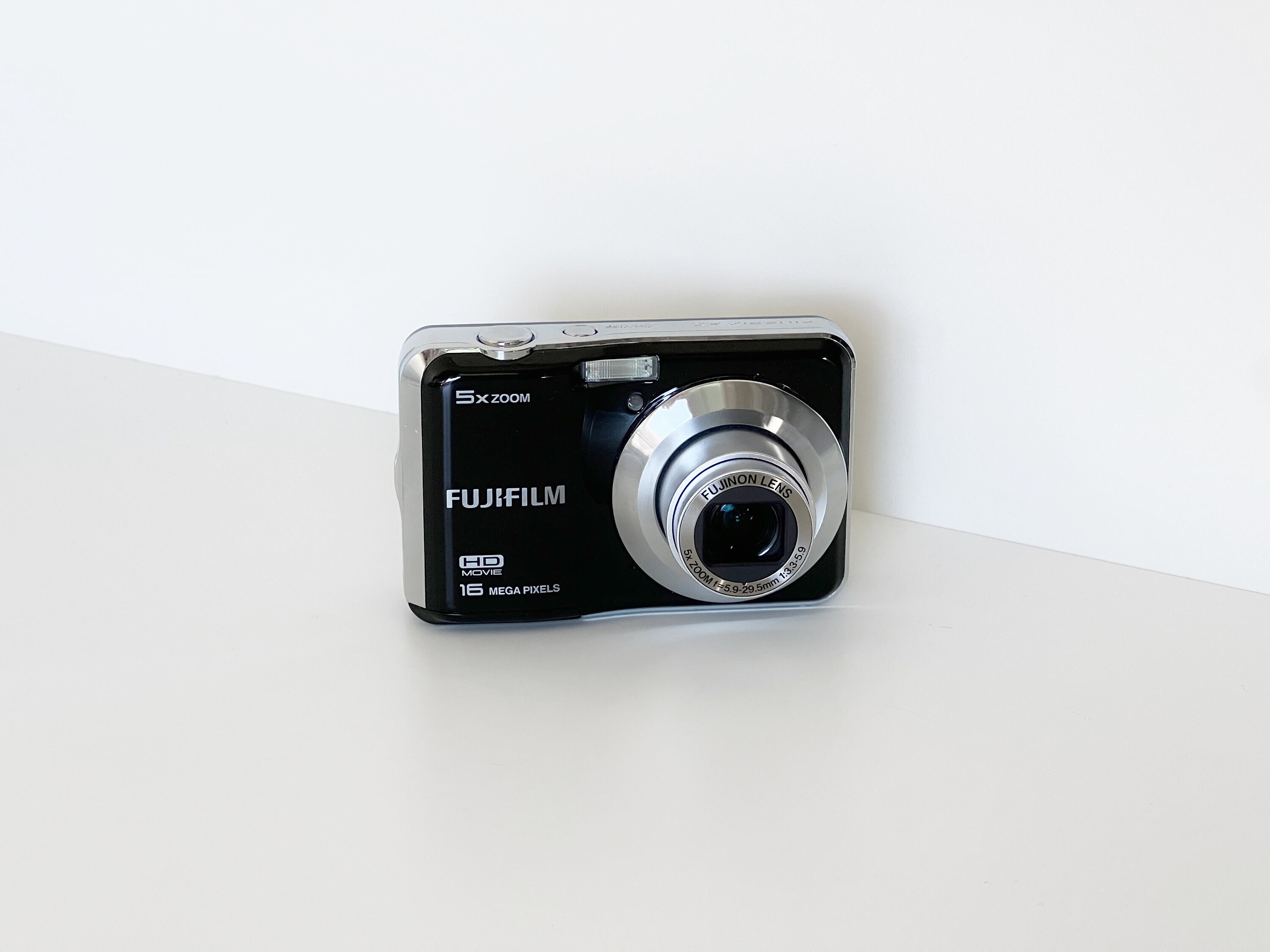 Fujifilm Finepix AX550 Powers on Working Vintage Y2K 90s