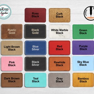 Op de afbeelding: Een kaart met 16 verschillende lederkleuren en -texturen, elk met de tekst "Black" onder de kleurnaam. De kleuren omvatten: Rose, Kurk, Rustiek Goud, Zwart Goud, Wit Marmer, Groen, Lichtbruin, Blauw Zilver, Rood, Paars, Roze, Zwart Zilver, Runderhuid, Hemelsblauw, Donkerbruin, Teal, Grijs en Bamboe.