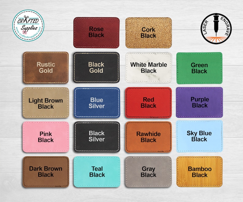 Op de afbeelding: Een kaart met 16 verschillende lederkleuren en -texturen, elk met de tekst "Black" onder de kleurnaam. De kleuren omvatten: Rose, Kurk, Rustiek Goud, Zwart Goud, Wit Marmer, Groen, Lichtbruin, Blauw Zilver, Rood, Paars, Roze, Zwart Zilver, Runderhuid, Hemelsblauw, Donkerbruin, Teal, Grijs en Bamboe.