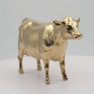 Cow Gold 3D Printed Miniature Mini Figure Figurine Gift Desk Cute Meme Animal collection decoration farm bovine cows bulls bull milk udder