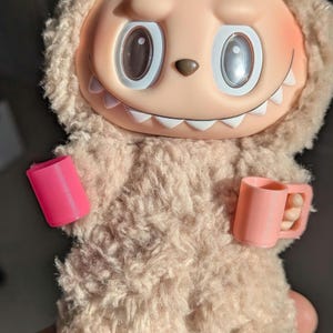 Labubu Becher Picknicktasse - 2-teiliges Accessoire Spielzeug