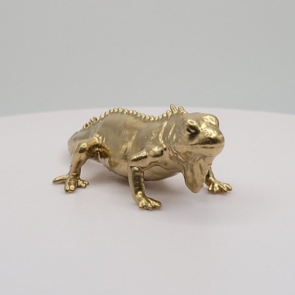 Iguana Gold 3D Printed reptile lizard gecko miniature figurine toy small mini trinket decoration totem good luck