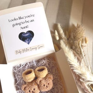Faire-part de grossesse familial avec échographie | Photo à l'échographie personnalisée + chaussons bébé ours | Coffret cadeau faire-part de grossesse pour grands-parents