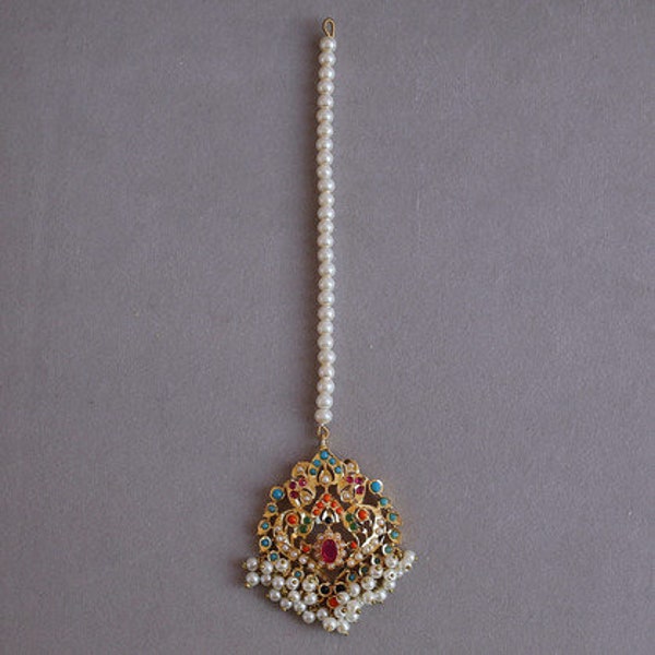 Navratan Tika with Pearls