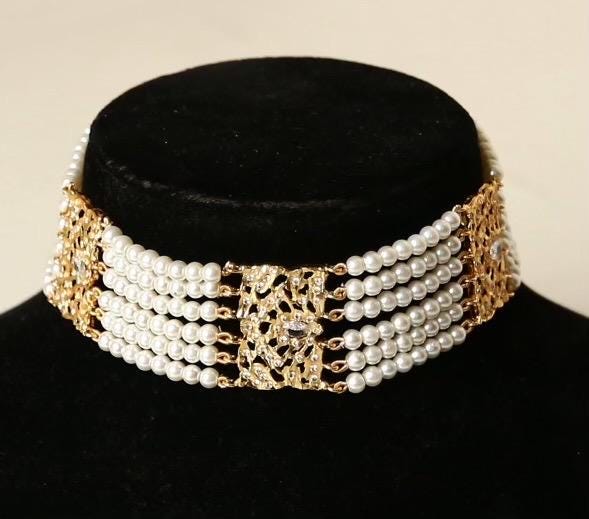 1980s Vintage Pearl choker