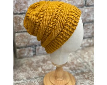Gorro holgado amarillo para adultos o adolescentes y ala doble ligera
