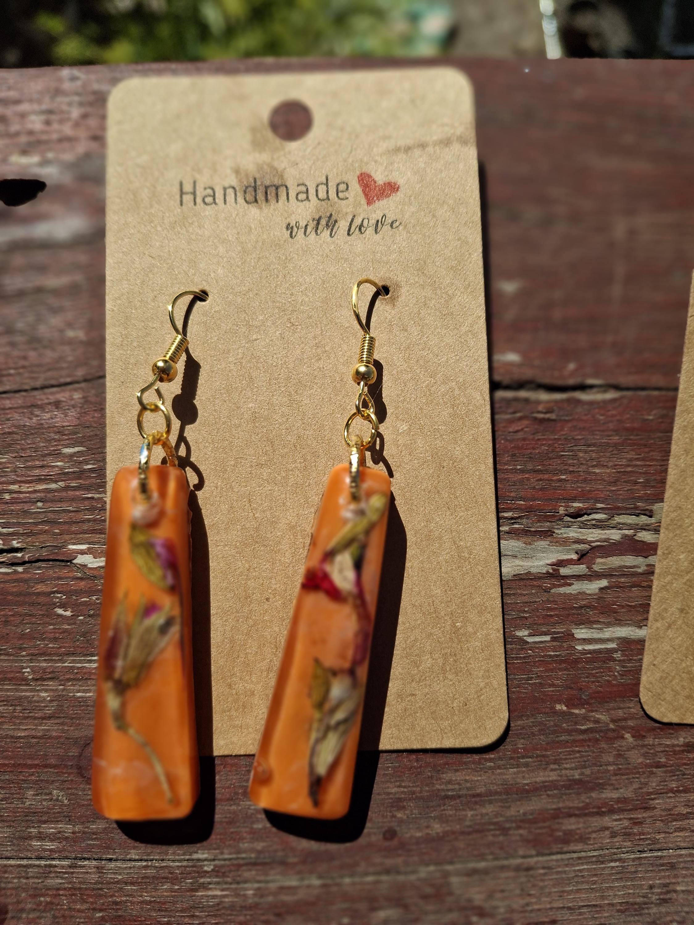 ドライフラワーイヤリング ドライフラワー入り樹脂イヤリング - Etsy 日本