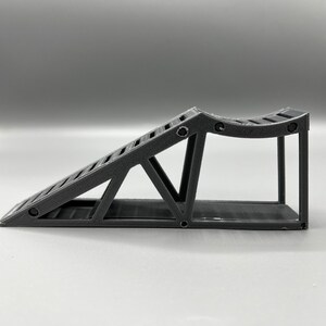 3D Printed RC Rock Crawler Flex Stand: 1/18 & 1/24 Scale Display - Etsy