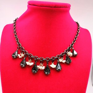 Upcycled zwart-wit ketting