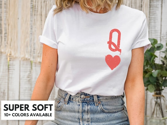 Queen of Hearts Shirt for Women - Cute Queen T-Shirt Gift for Mom for Mother's Day - Queen Tshirt Gift for Her Birthday, Alice in Wonderland