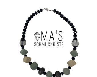 Necklace 49.5 cm with black Swarovski stones & cube elements