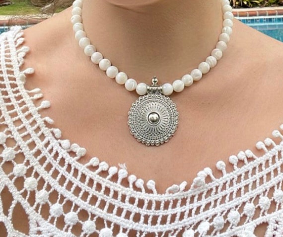 MOP Mother of Pearls Necklace -- 925 Sterling Silver Closure -- 8 MM Gemstones – Boho Chic Pendant – Beauty, Intelligence, Wisdom