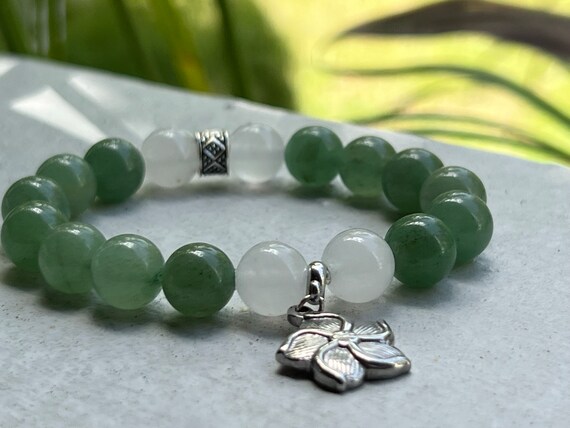 Green Aventurine with White Jade Gemstones Bracelet 10 MM Beads – Stainless Steel Flower Pendant – Prosperity, Goals & Dreams