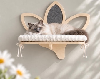 DAISY SOLO Modern wall-mounted cat furniture with beds,scratching felt and toys.Handmade shelves in natural plywood with milky-colored beds.