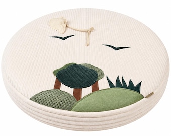 FOREST – Large Sensory Mat for Cats. Warm cushion, pillow. Sensory toys, play. Handmade. Ø 70 cm