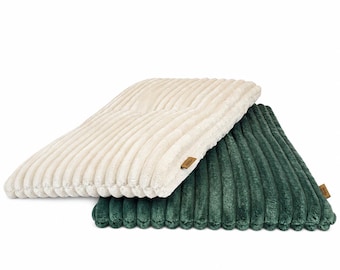 Faux Fur Cat Mat – Rectangular Cat bed | Cozy Sleeping Pad for Cats | Luxury Comfortable Pet Bed, Pet-friendly, washable.