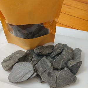 Natural Slate 20-25 pieces, Aquarium Terrarium stone, Garden and Craft Stone, Reptiles and fish Landscapes