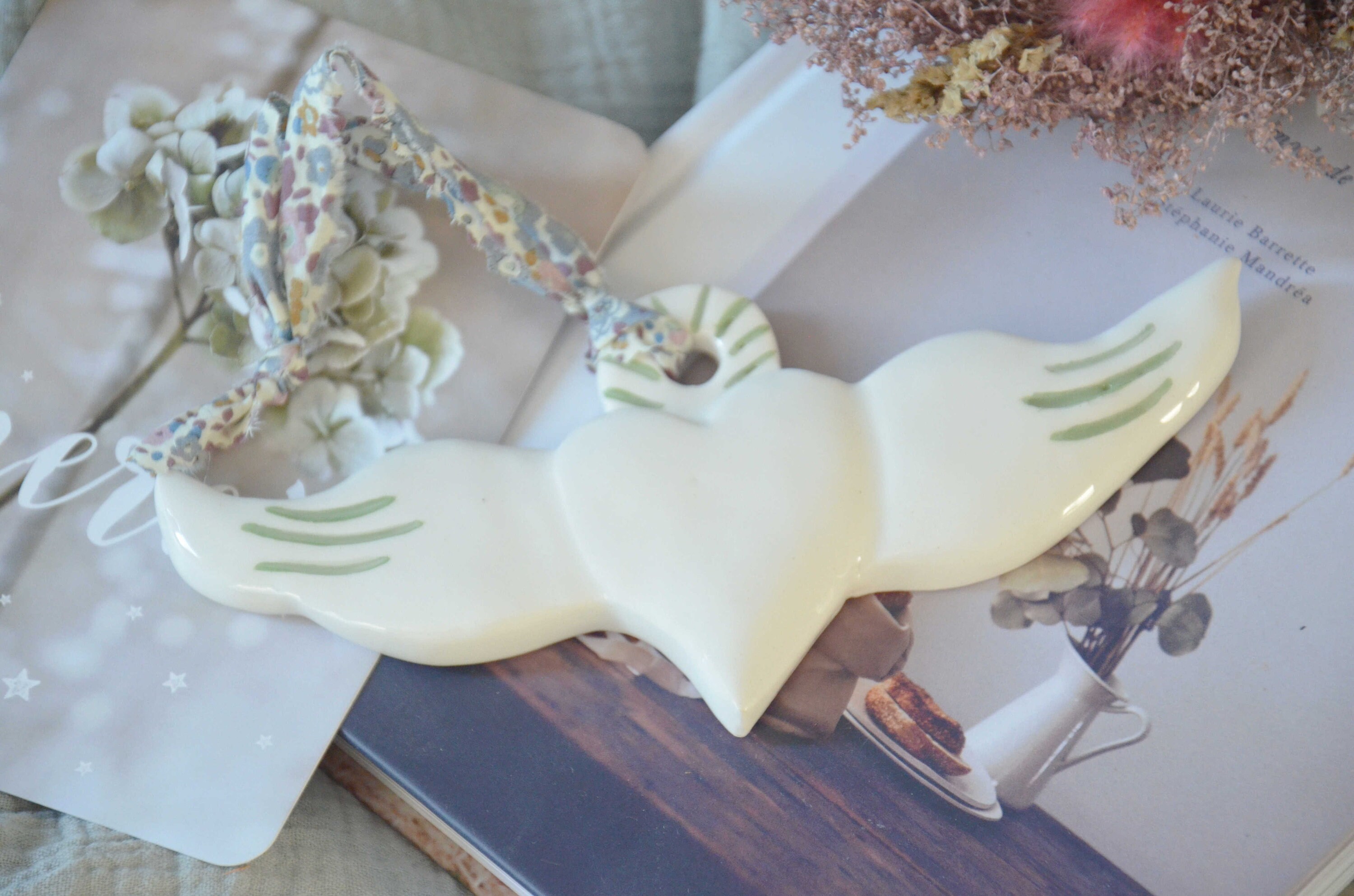 Coeur Ailé en Faience