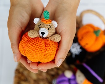 Crochet Halloween pattern, crochet pattern pumpkin, amigurumi pumkin, amigurumi pattern toy, crochet halloween decor, halloween present