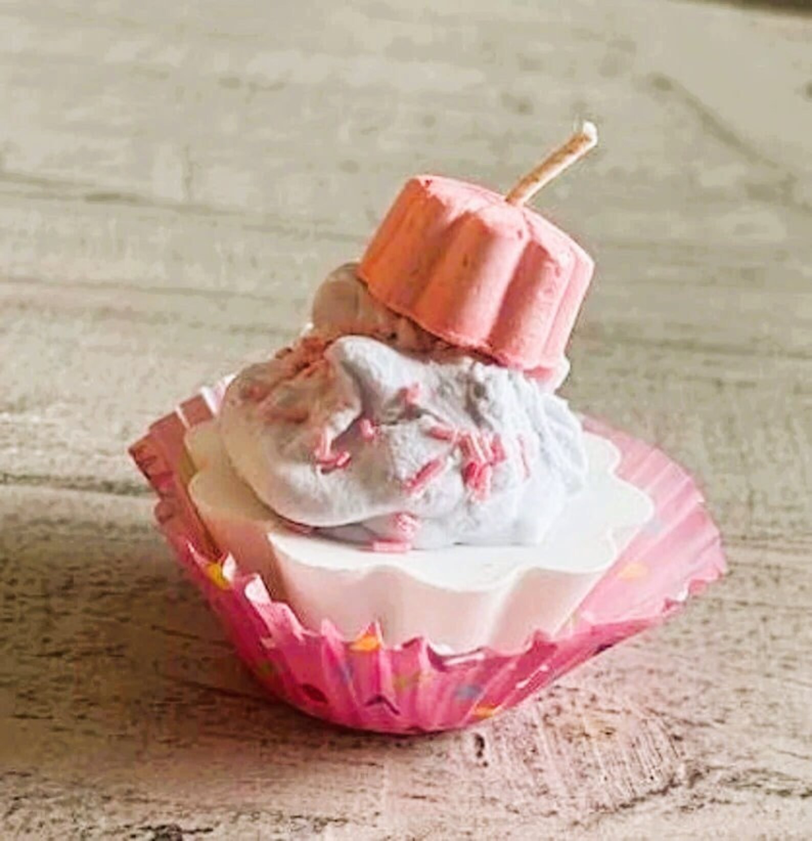 Soy Cupcake Candle, Fresh Coffee Scent, Handmade Novelty Dessert Candle