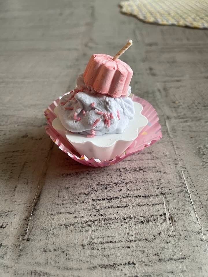 Soy Cupcake Candle, Fresh Coffee Scent, Handmade Novelty Dessert Candle