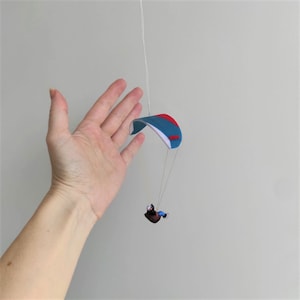 Felt miniature Advance Paraglider PG OPEN HARNESS Car decor, hanging ornament, paraglider souvenir