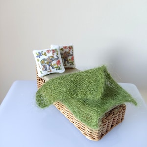 1:12 dollhouse miniature wicker garden lounger with cushions.