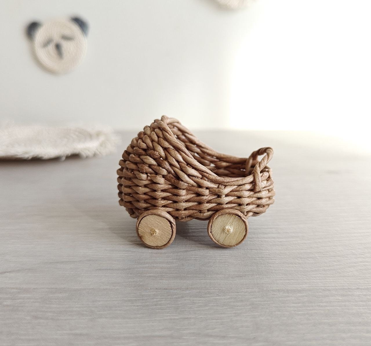 ミニチュア籐人形用ベビーカー：ドールハウスの子供部屋の装飾 - Etsy 日本