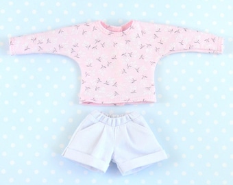 T-shirt and white shorts for doll (Tall or Petite)