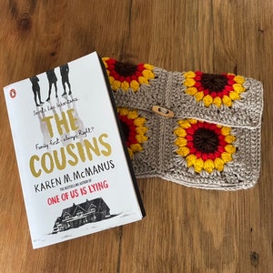 Beige Sunflower Crocheted Book Sleeve