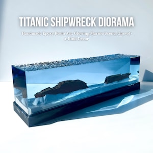 Titanic Shipwreck Diorama & Night Light – Handmade Epoxy Resin Art, Glowing Marine Scene, One-of-a-Kind Decor
