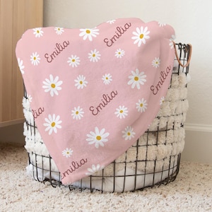 Manta con nombre personalizado de margaritas rosas, decoración de guardería de margaritas bohemias, regalo para niña, regalo de baby shower con flores retro, regalo de inauguración de la casa para recién nacidos
