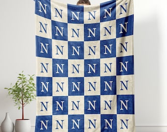 Deken met monogram initiaal: gepersonaliseerd geruit pluche plaid